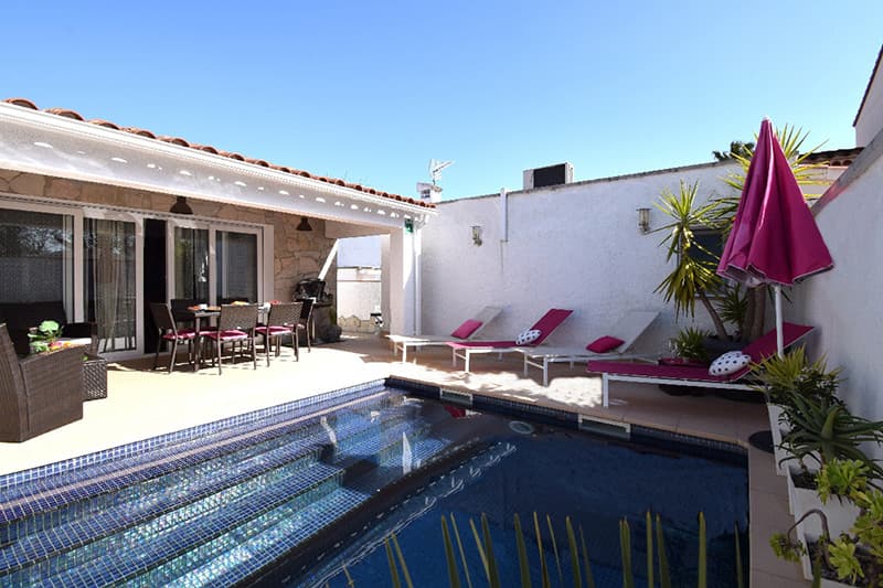 Ferienhaus Villa Montseny mit Pool in Ampuriabrava