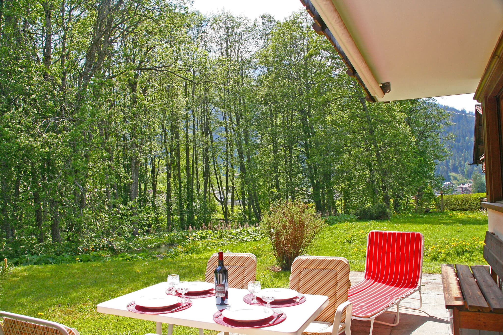 Ferienwohnung Chesa Maluns — Bild 2