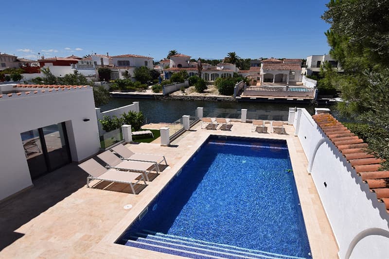 Ferienhaus VILLA SUERTE am Kanal mit Pool — Bild 2
